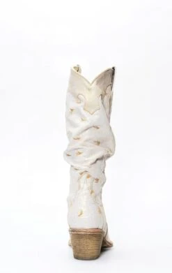 Stivali Texani Frida By Cuadra Bianco Invecchiato Con Pieghe Sul Gambale 13 Stivali Texani Frida By Cuadra Bianco Invecchiato Con Pieghe Sul Gambale -Tony Lama Italia 2024 0 b1a0196c 1500